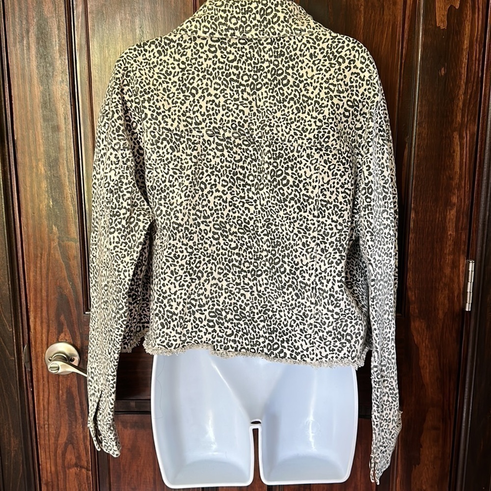 Leopard jacket - Picture 7 of 7